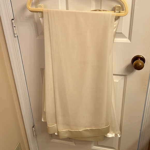 Wedding dress, sash and veil. Handmade. - Picture 11 of 13